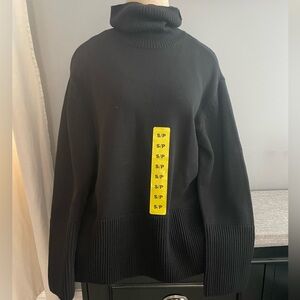 Black GAP Turtleneck Sweater
